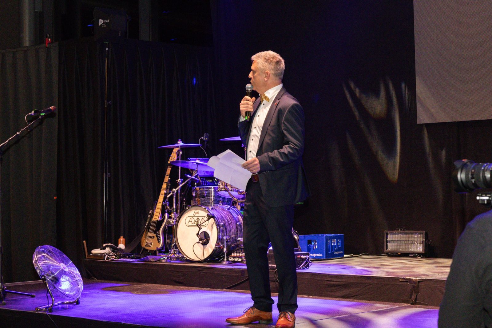 Erik Leus, CEO van Integro vzw geeft een toespraak op het Zorgtoppersevent